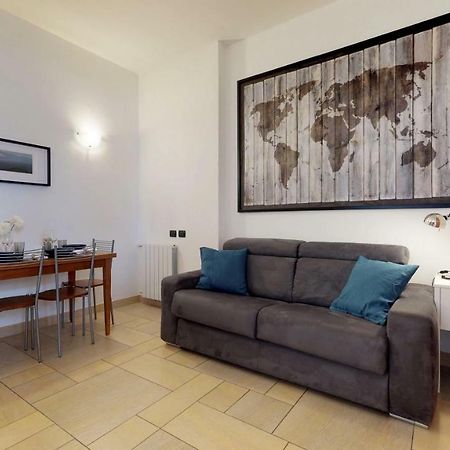 Apartment With Private Garden Near San Siro Stadium ミラノ エクステリア 写真