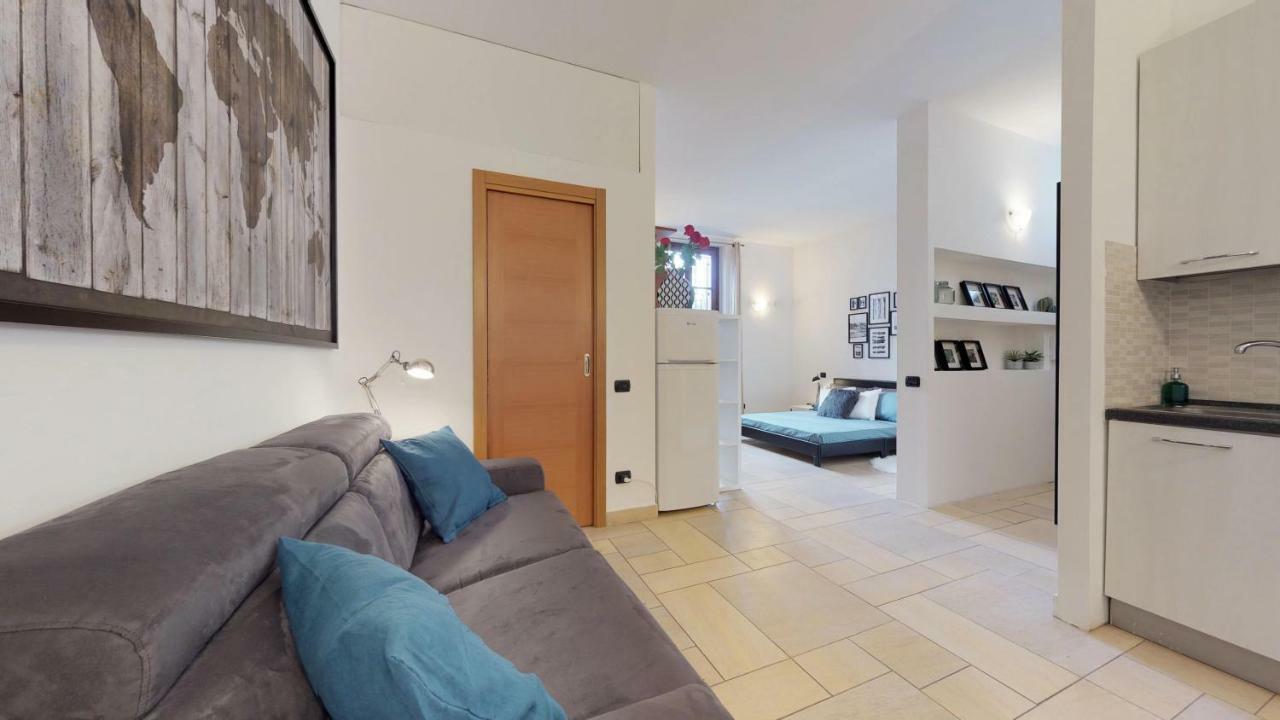 Apartment With Private Garden Near San Siro Stadium ミラノ エクステリア 写真