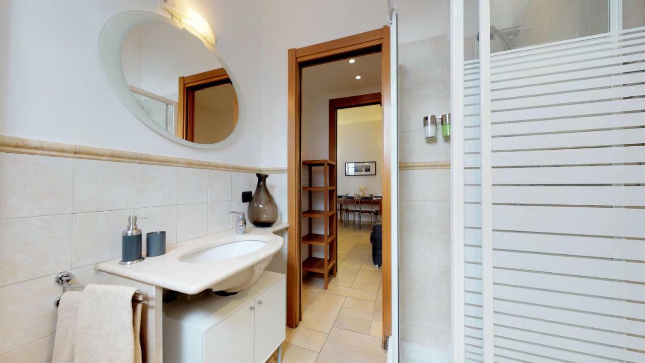 Apartment With Private Garden Near San Siro Stadium ミラノ エクステリア 写真